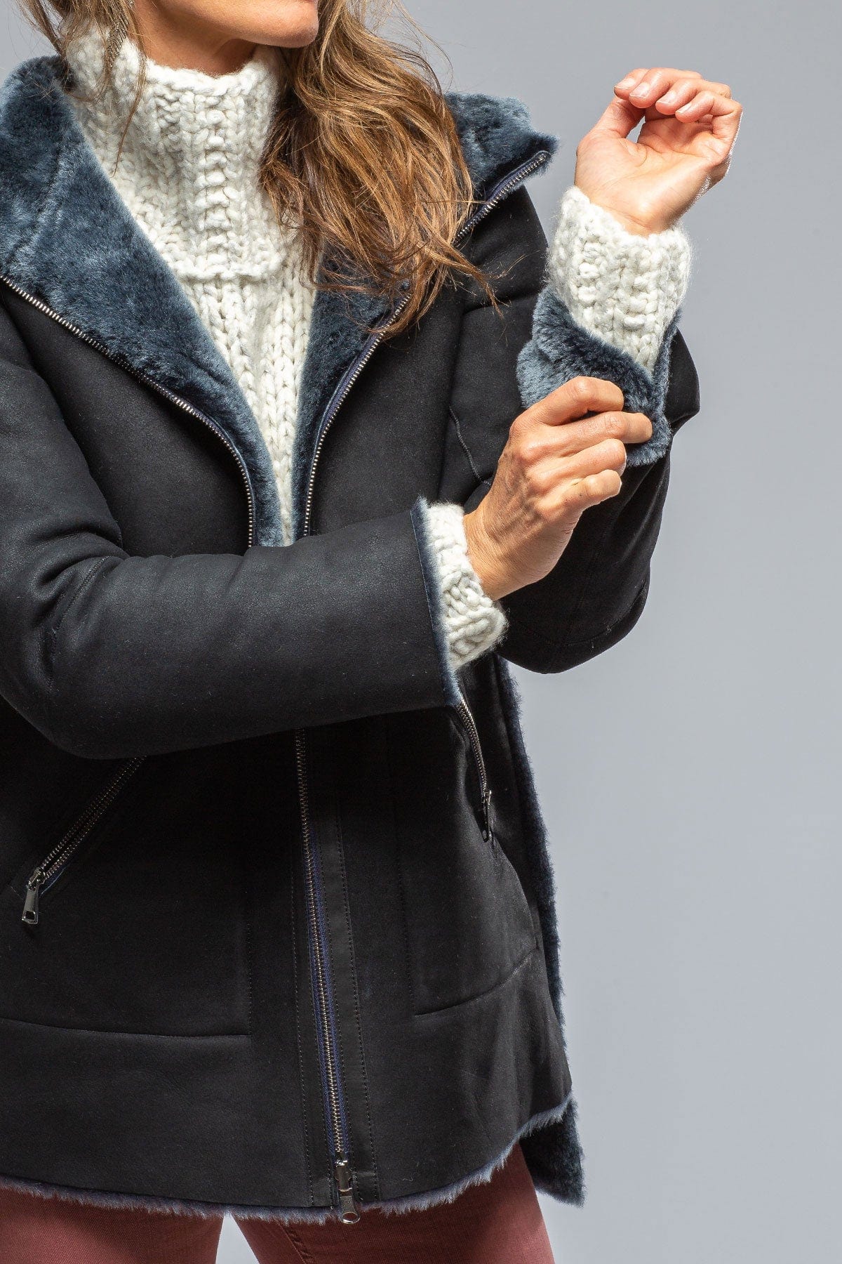 Trentino Reversible Side Snap Shearling In Navy - AXEL'S