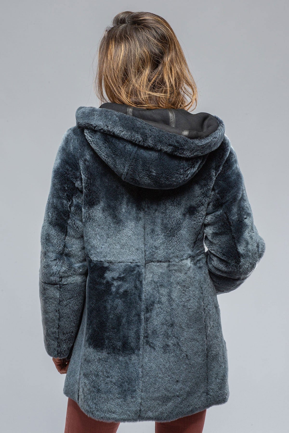 Trentino Reversible Side Snap Shearling In Navy - AXEL'S