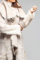 Wild Reversible Long Shearling In Snowdrift - AXEL'S