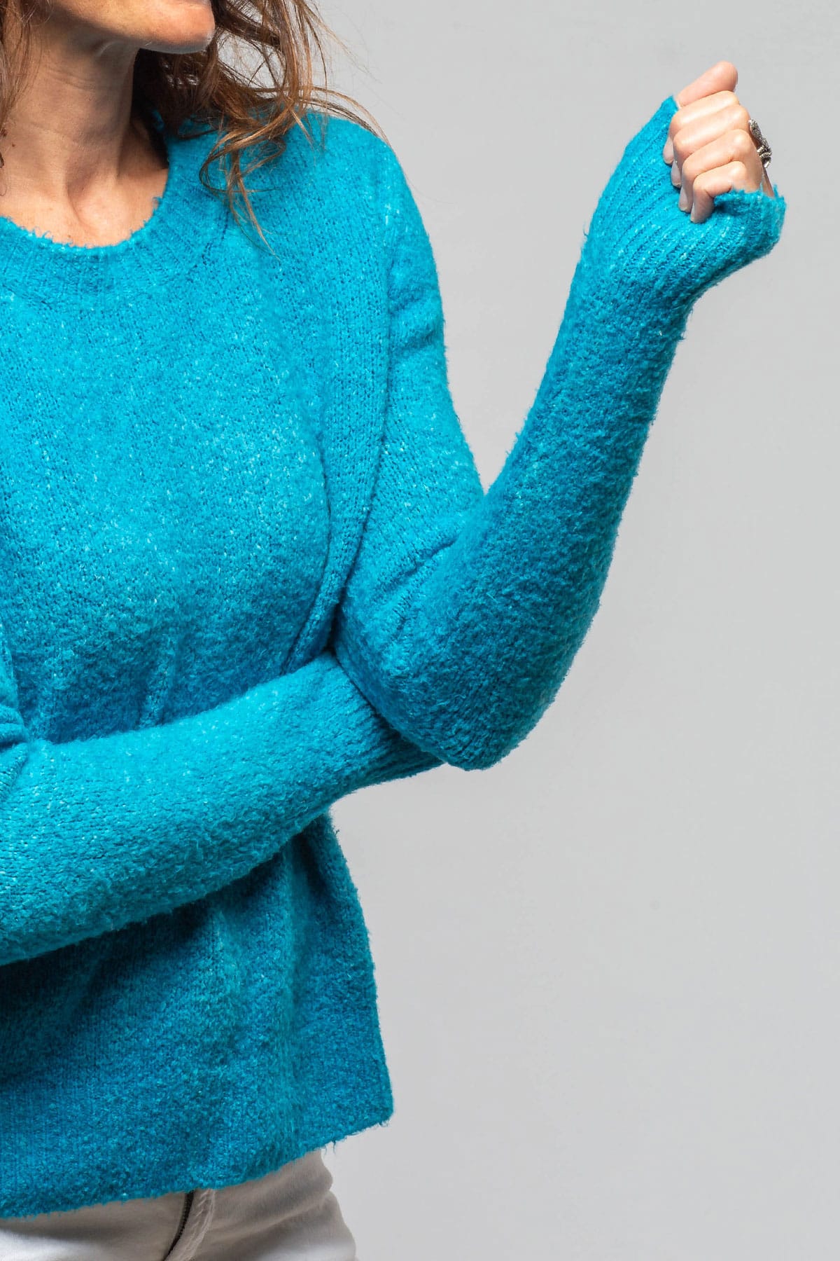 Avant Toi Bari Cropped Crew Neck Sweater In Topaz Ladies - Sweaters
