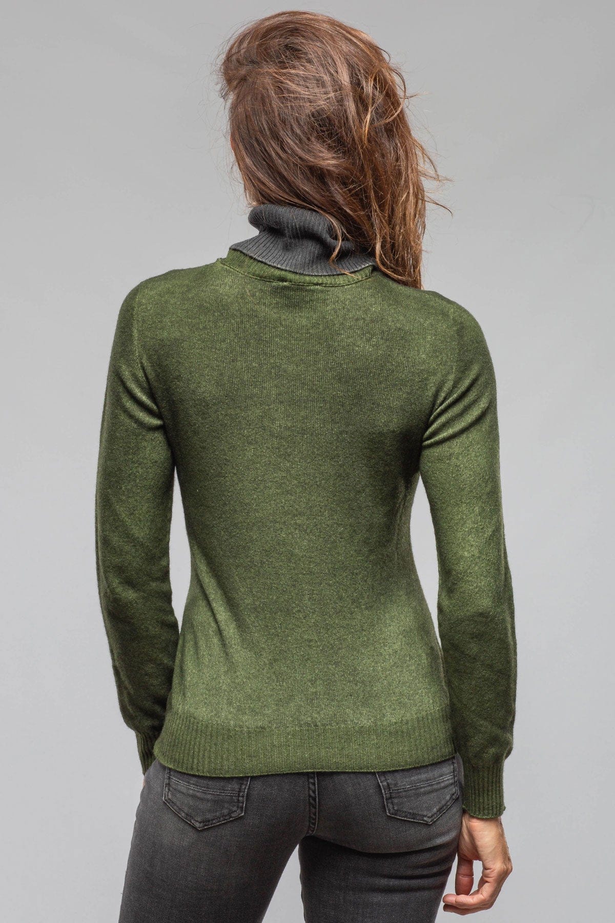 Avant Toi Elkie Reversible Sweater In Shrub Ladies - Sweaters
