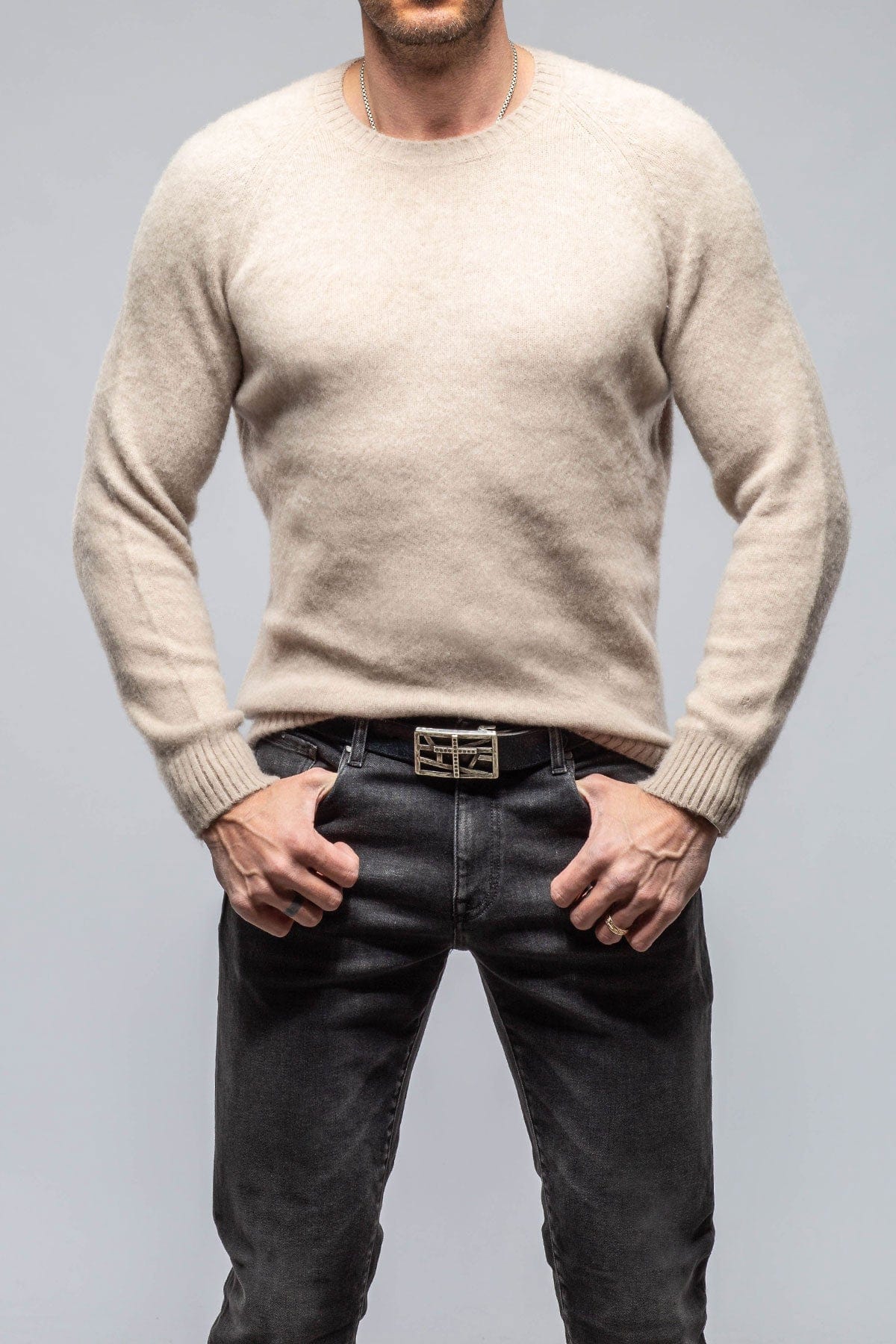 Henry Crew Neck Cashmere Sweater In Beige - AXEL'S