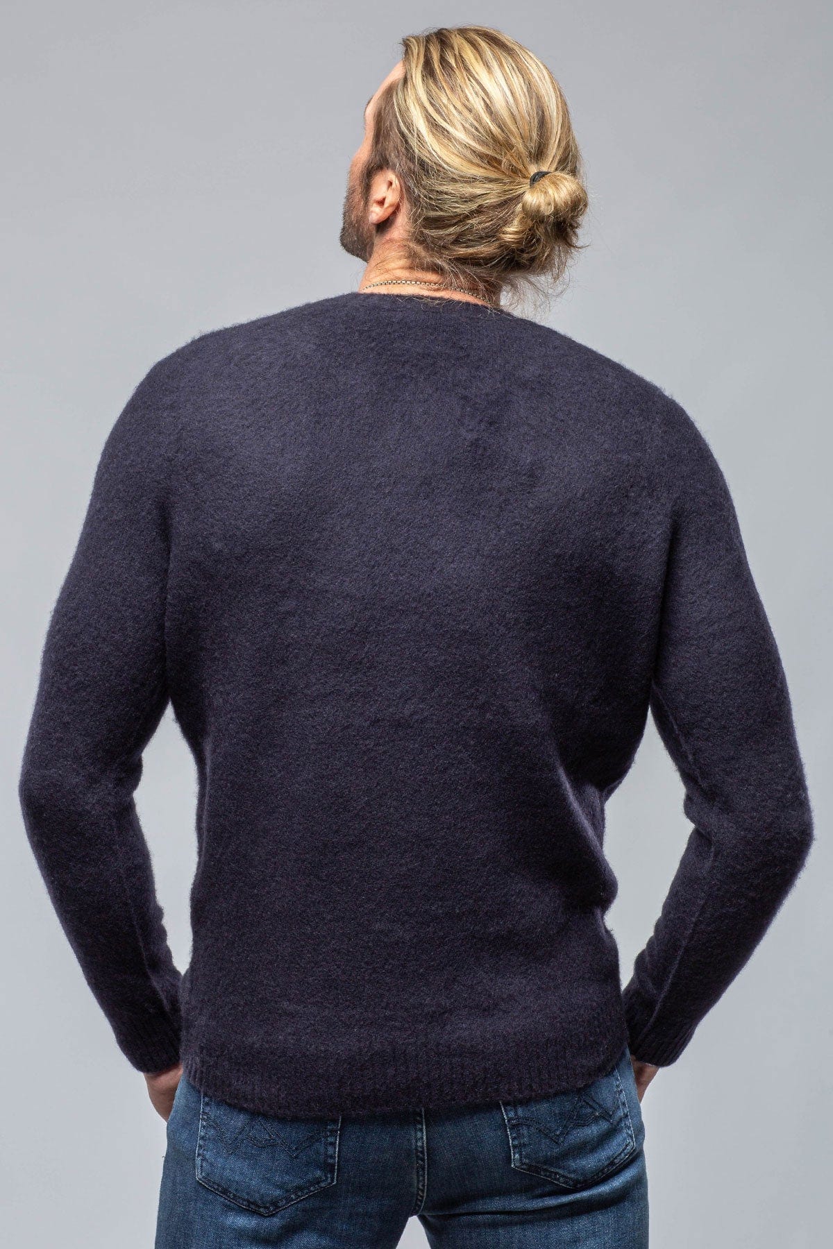 Henry Crew Neck Cashmere Sweater In Blue Navy - AXEL'S