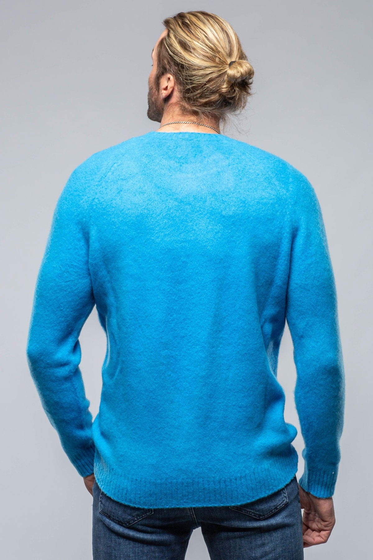 Henry Crew Neck Cashmere Sweater In Curacao - AXEL'S
