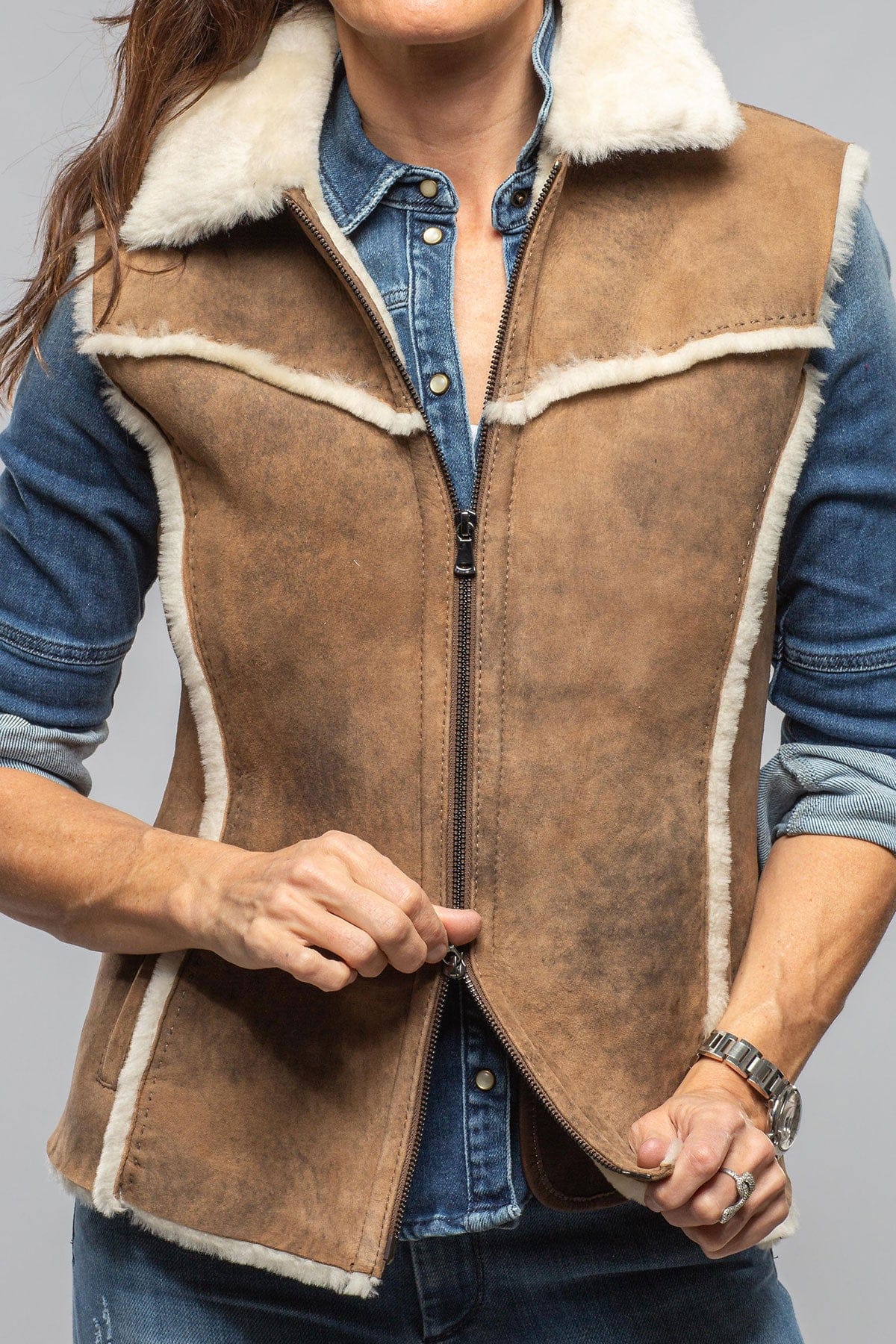 Axel's Florence Collection Brandy Shearling Vest In Vintage Tobacco Ladies - Outerwear - Shearling