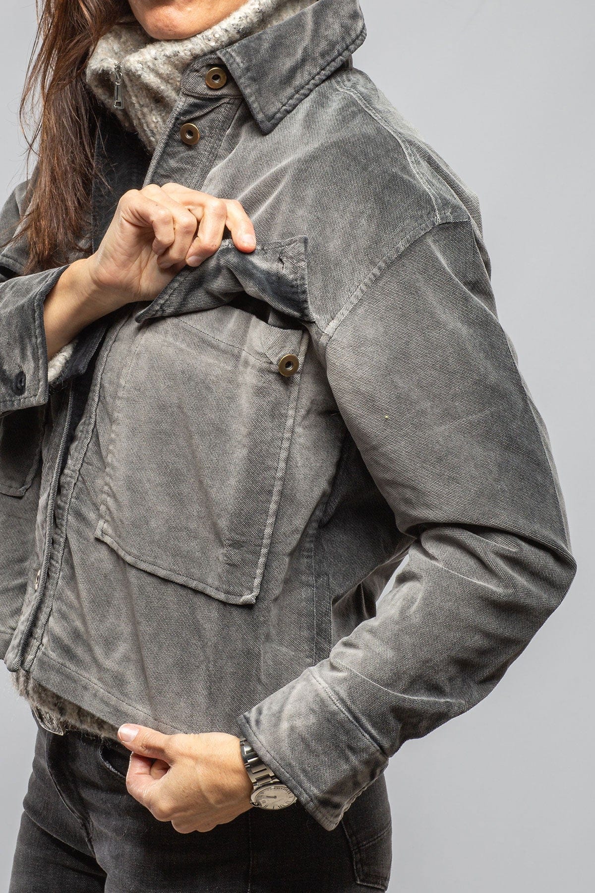Axel's Premium Denim Betel Short Moleskin Jacket In Anthracite Ladies - Outerwear - Lightweight