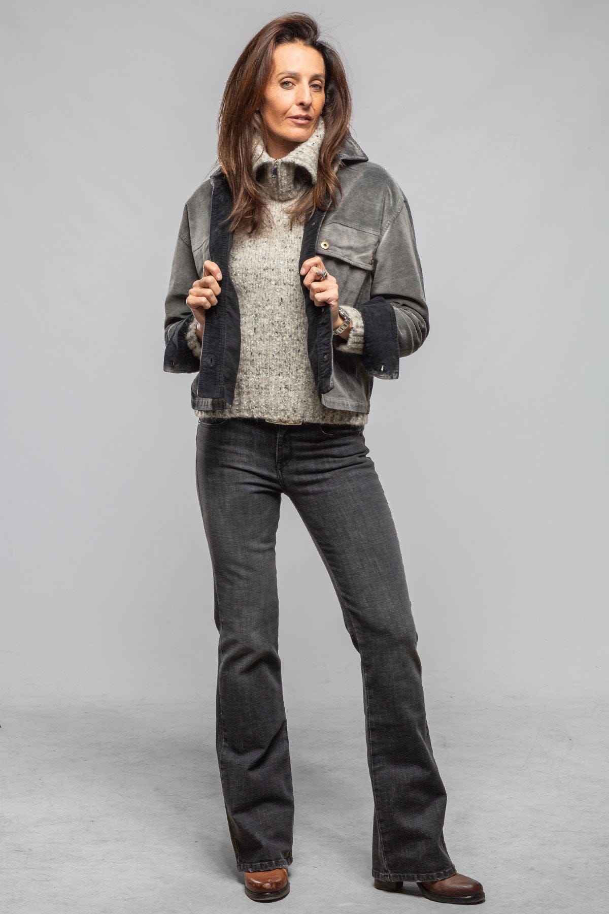 Axel's Premium Denim Betel Short Moleskin Jacket In Anthracite Ladies - Outerwear - Lightweight
