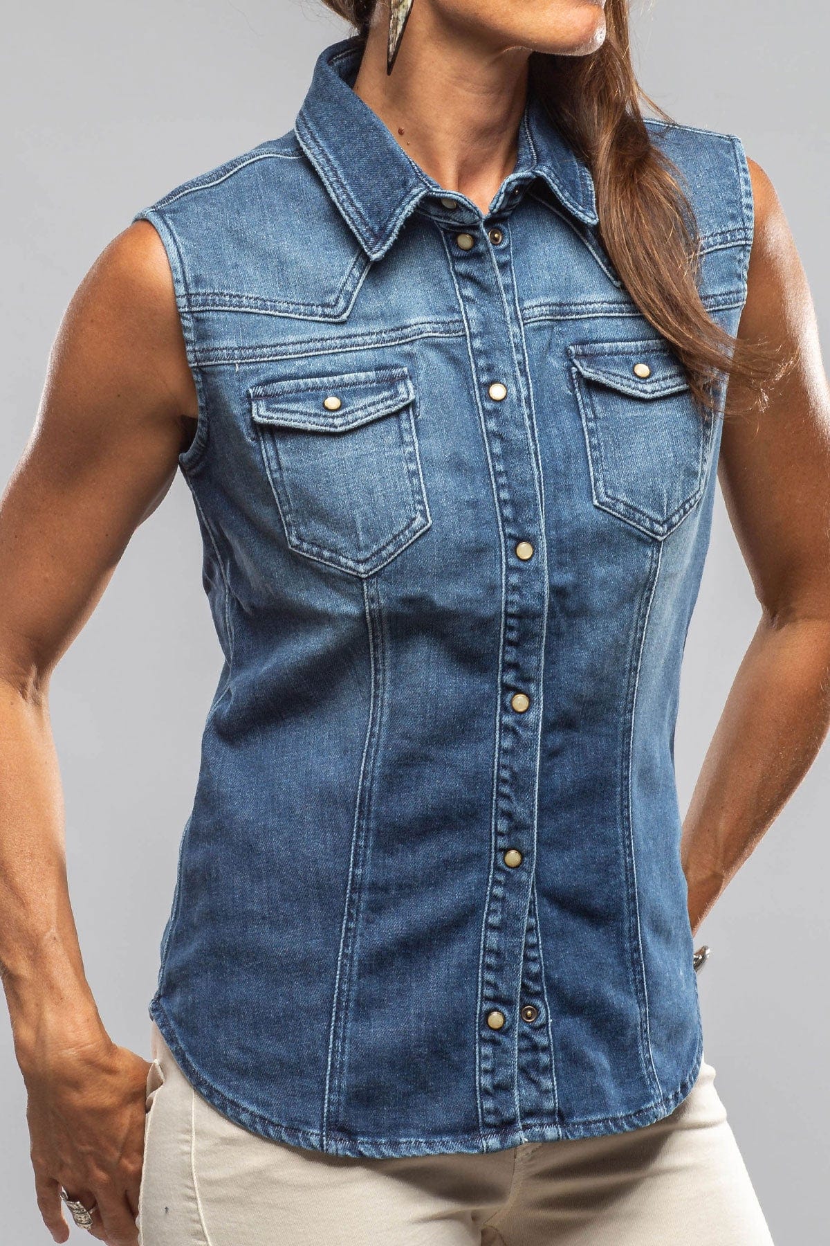 June Sleeveless Denim Snap Shirt In Mid Blue - AXEL'S