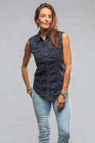 June Sleeveless Linen-Cotton Snap Shirt In Navy - AXEL'S