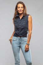 June Sleeveless Linen-Cotton Snap Shirt In Navy - AXEL'S