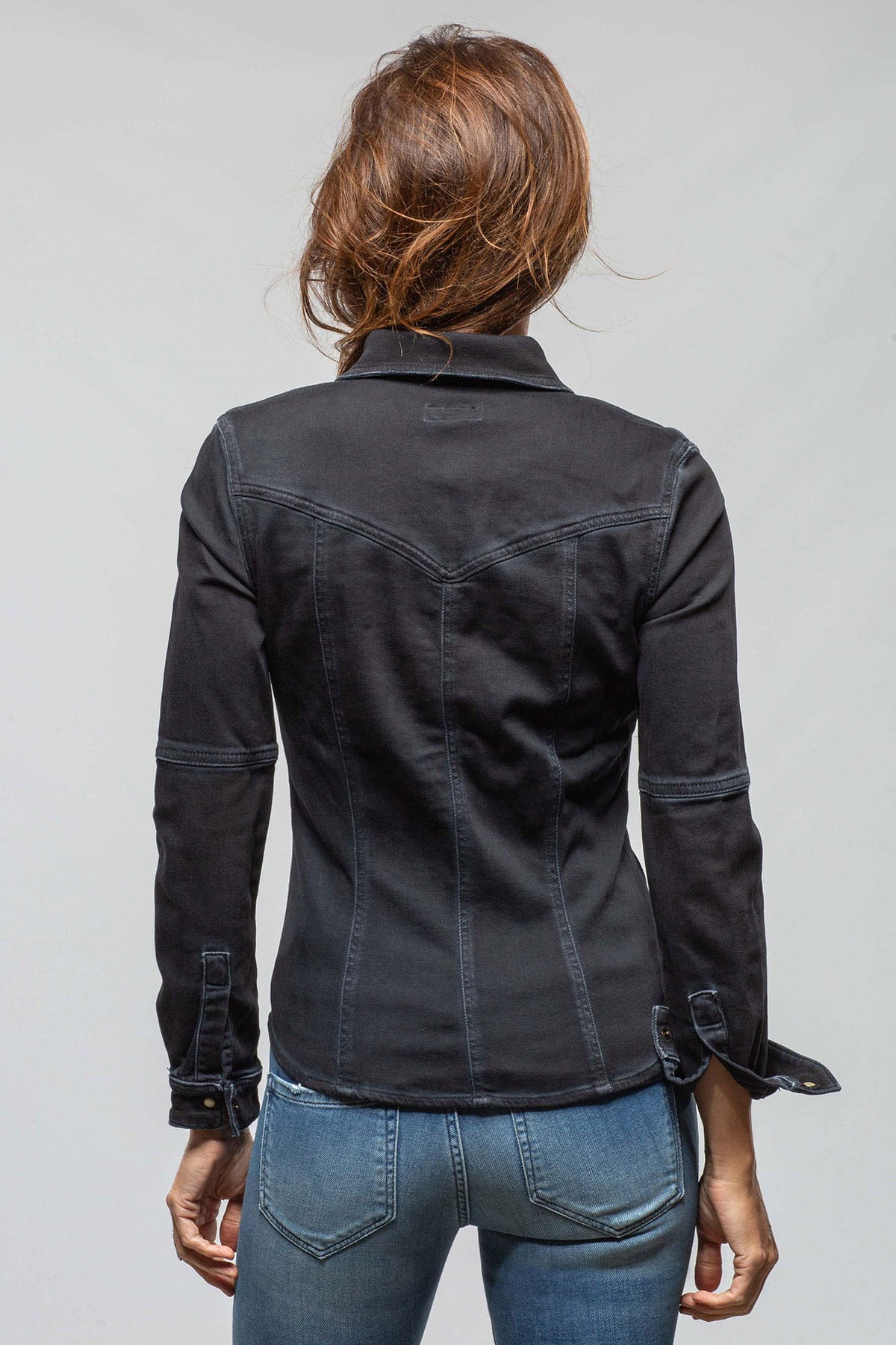 Maddi Fitted Western Snap Shirt In Nero - AXEL'S