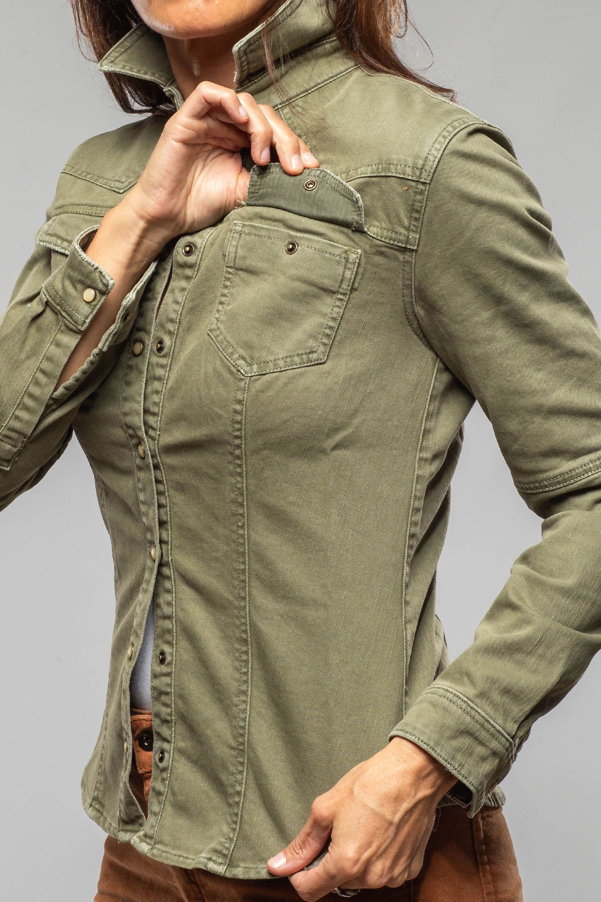 Sweetwater Denim Shirt In Iguana - AXEL'S