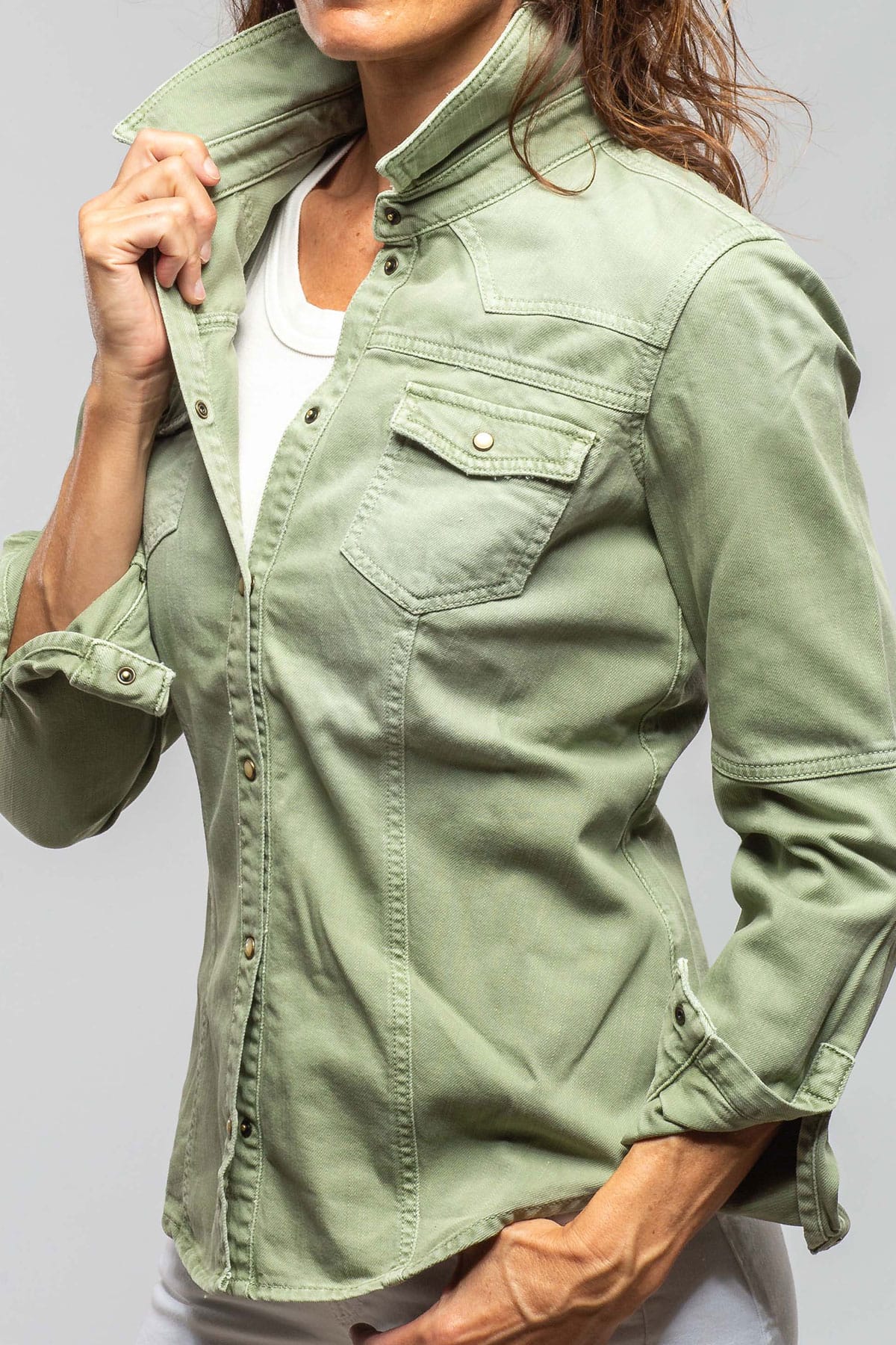 Axel's Premium Denim Sweetwater Denim Shirt In Menta | Ladies - Snap Shirts