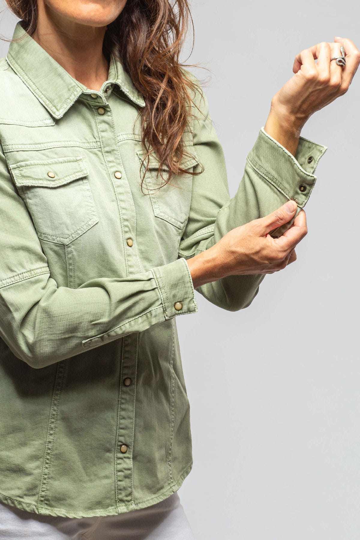 Axel's Premium Denim Sweetwater Denim Shirt In Menta | Ladies - Snap Shirts