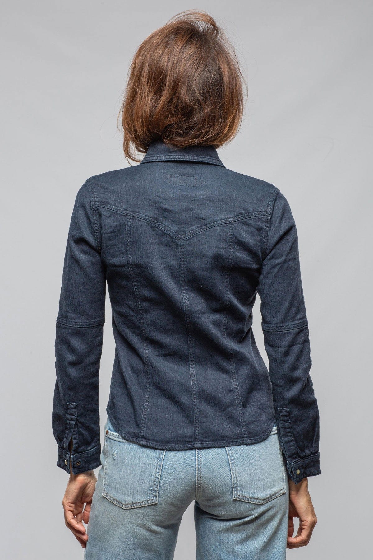 Axel's Premium Denim Yarmony Linen-Cotton Snap Shirt In Blu Di Prussia Ladies - Snap Shirts