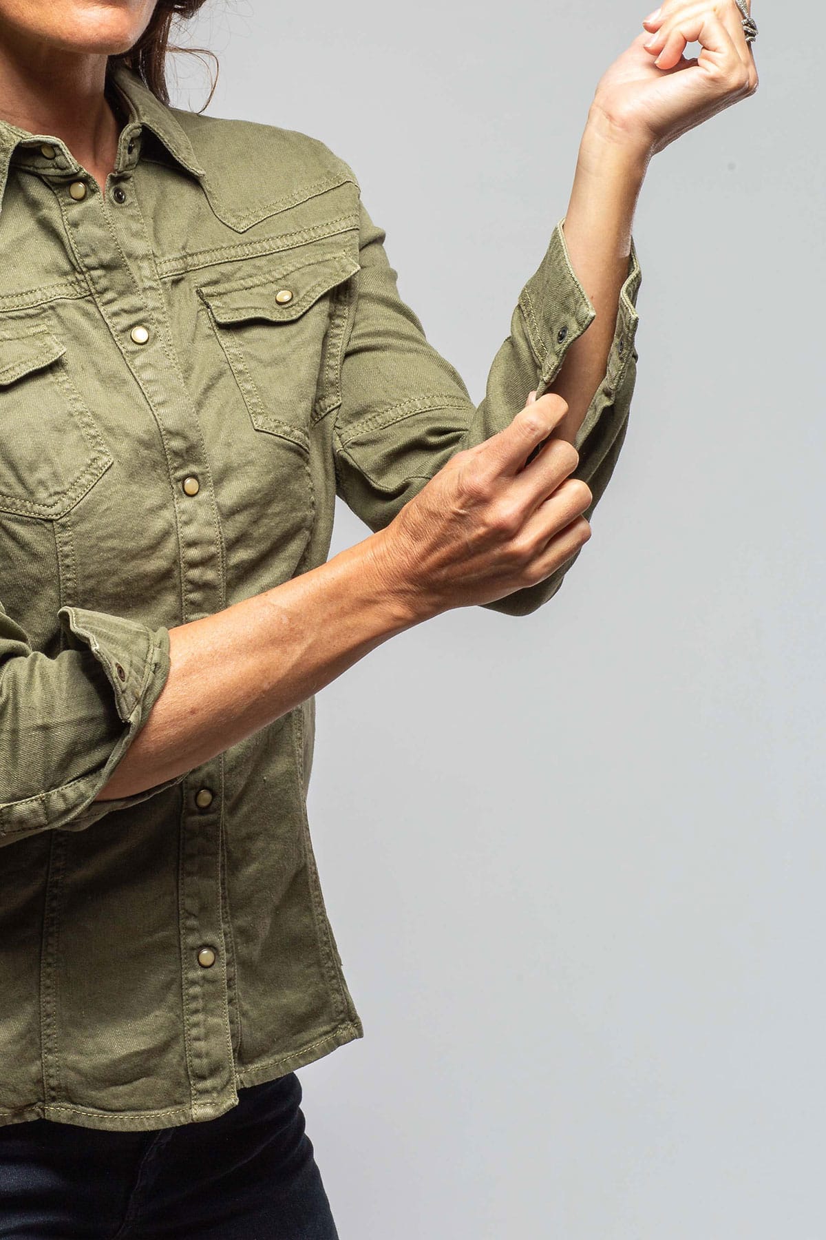 Yarmony Linen-Cotton Snap Shirt In Juniper - AXEL'S
