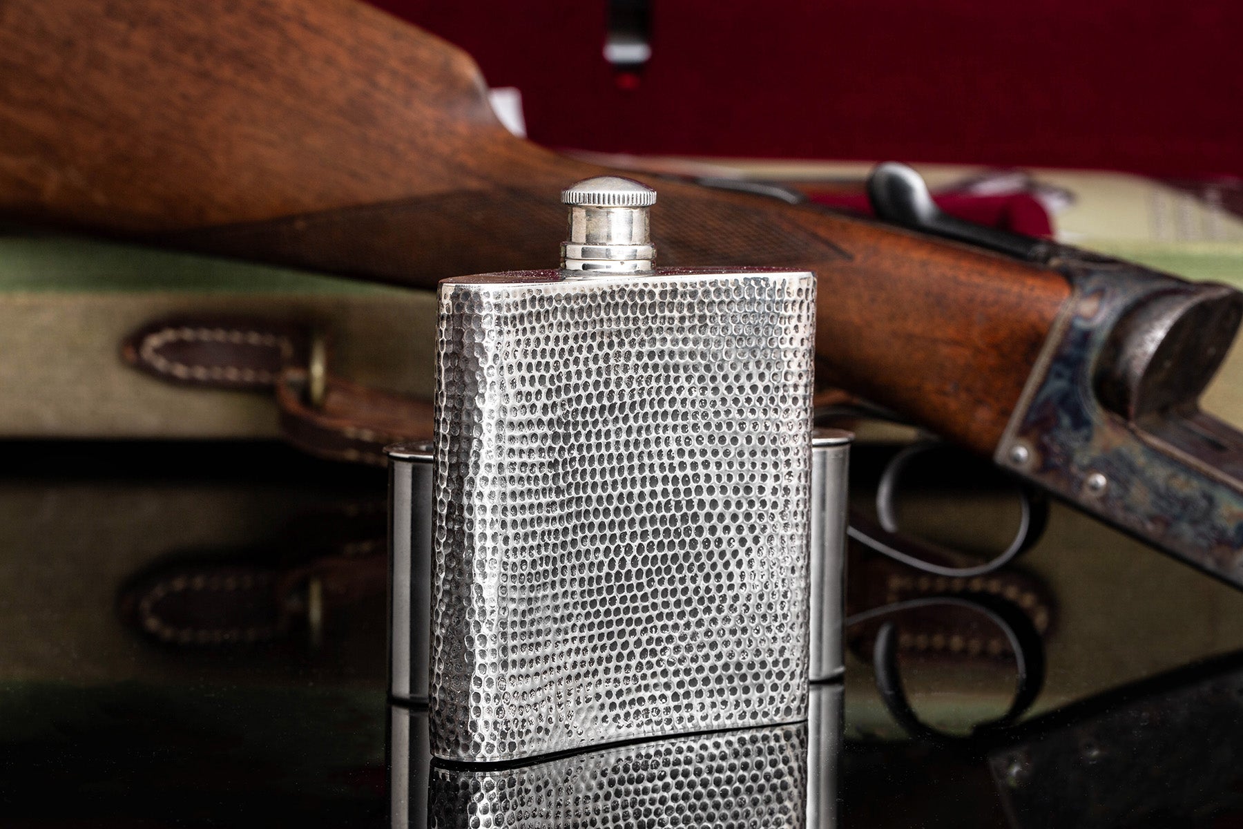 Hammered Hip Flask W/Star - AXEL'S