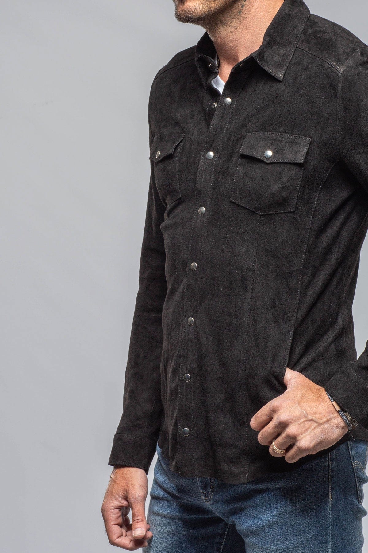 Bello Suede Shirt In Nero - AXEL'S