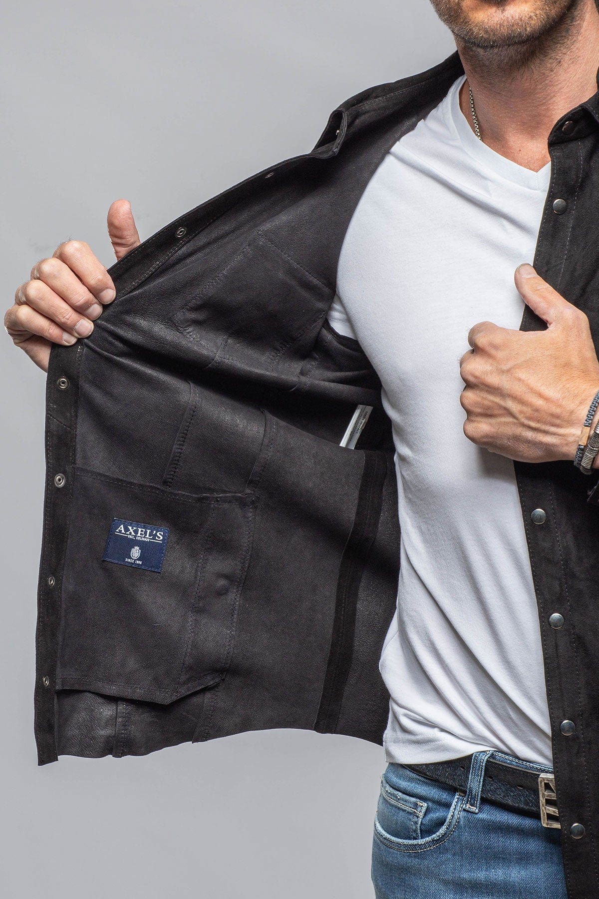 Bello Suede Shirt In Nero - AXEL'S