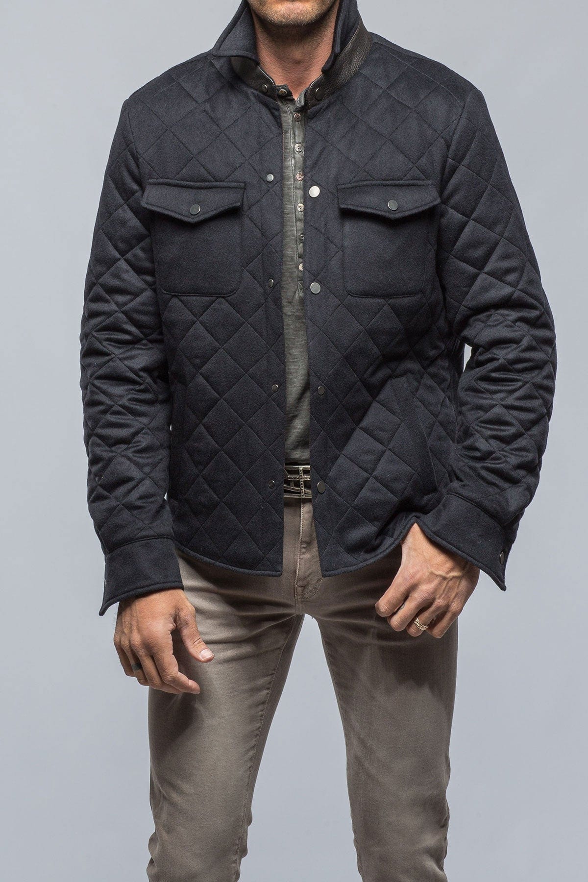 Cilindro Cashmere Quilted In Navy - AXEL'S