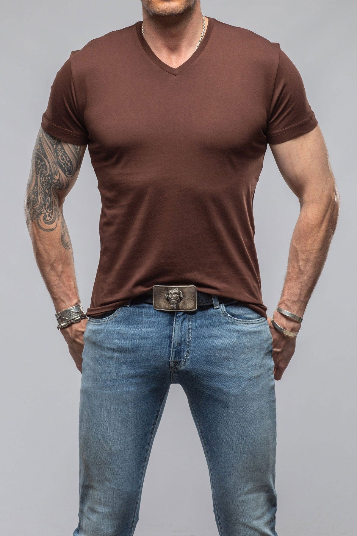 Siena Cotton V Neck In Chocolate - AXEL'S