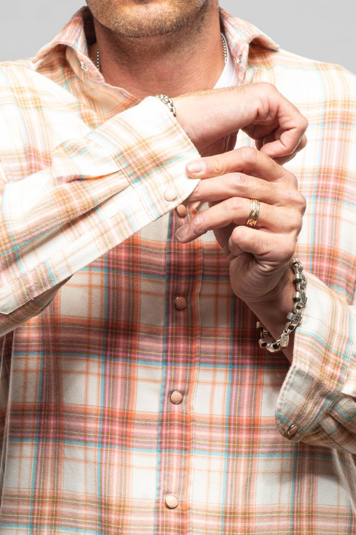 Bormio Snap Shirt In White Pink - AXEL'S