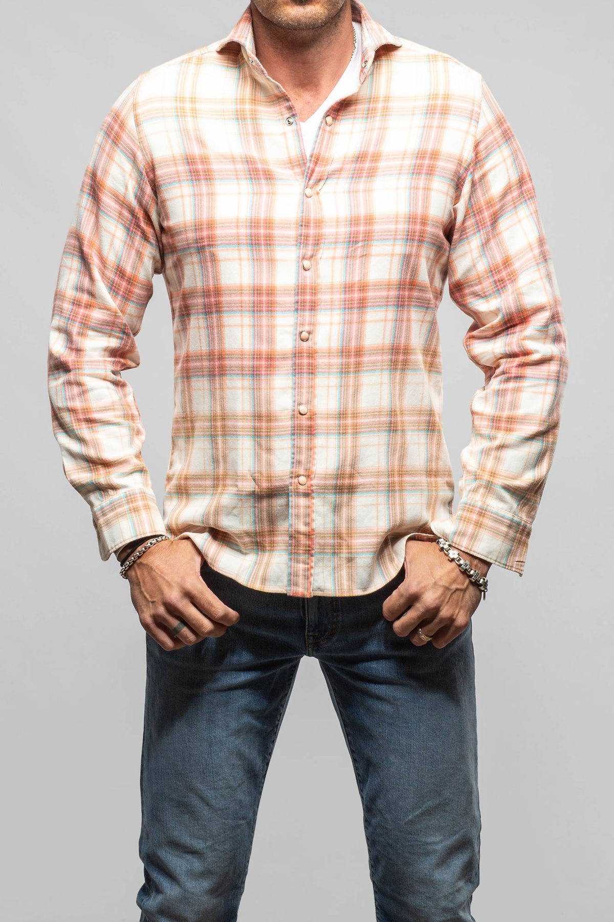 Bormio Snap Shirt In White Pink - AXEL'S