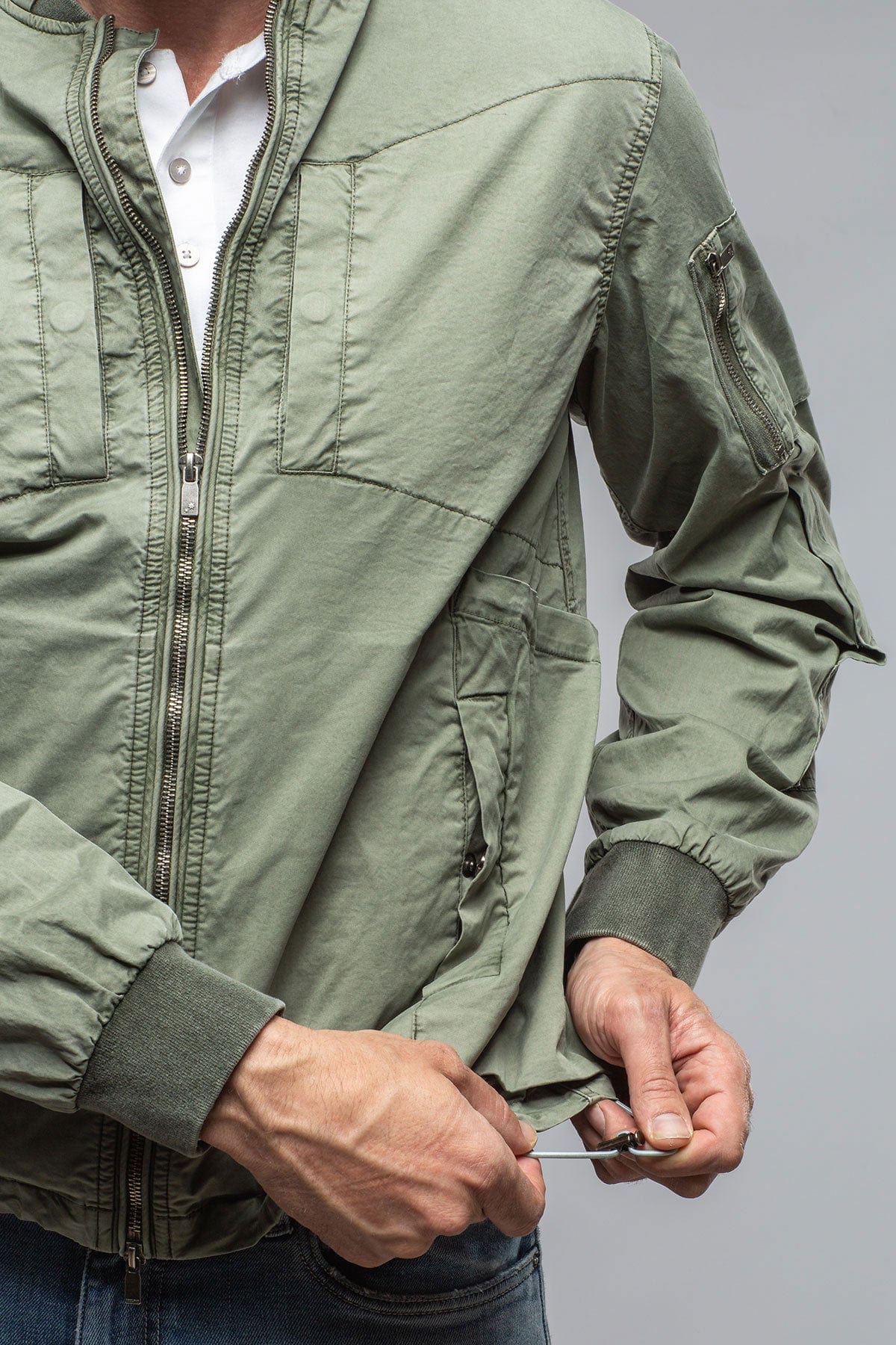 Nauru Cargo Jacket In Olivine - AXEL'S