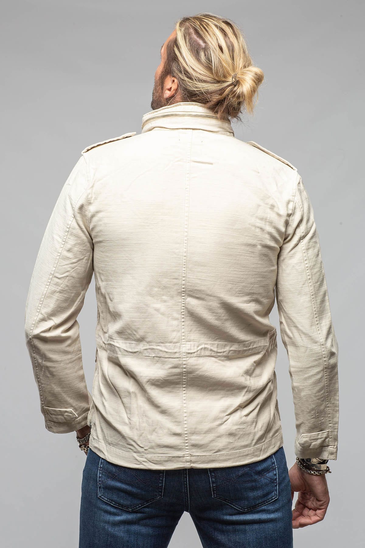 Savu Linen Jacket In Khaki - AXEL'S
