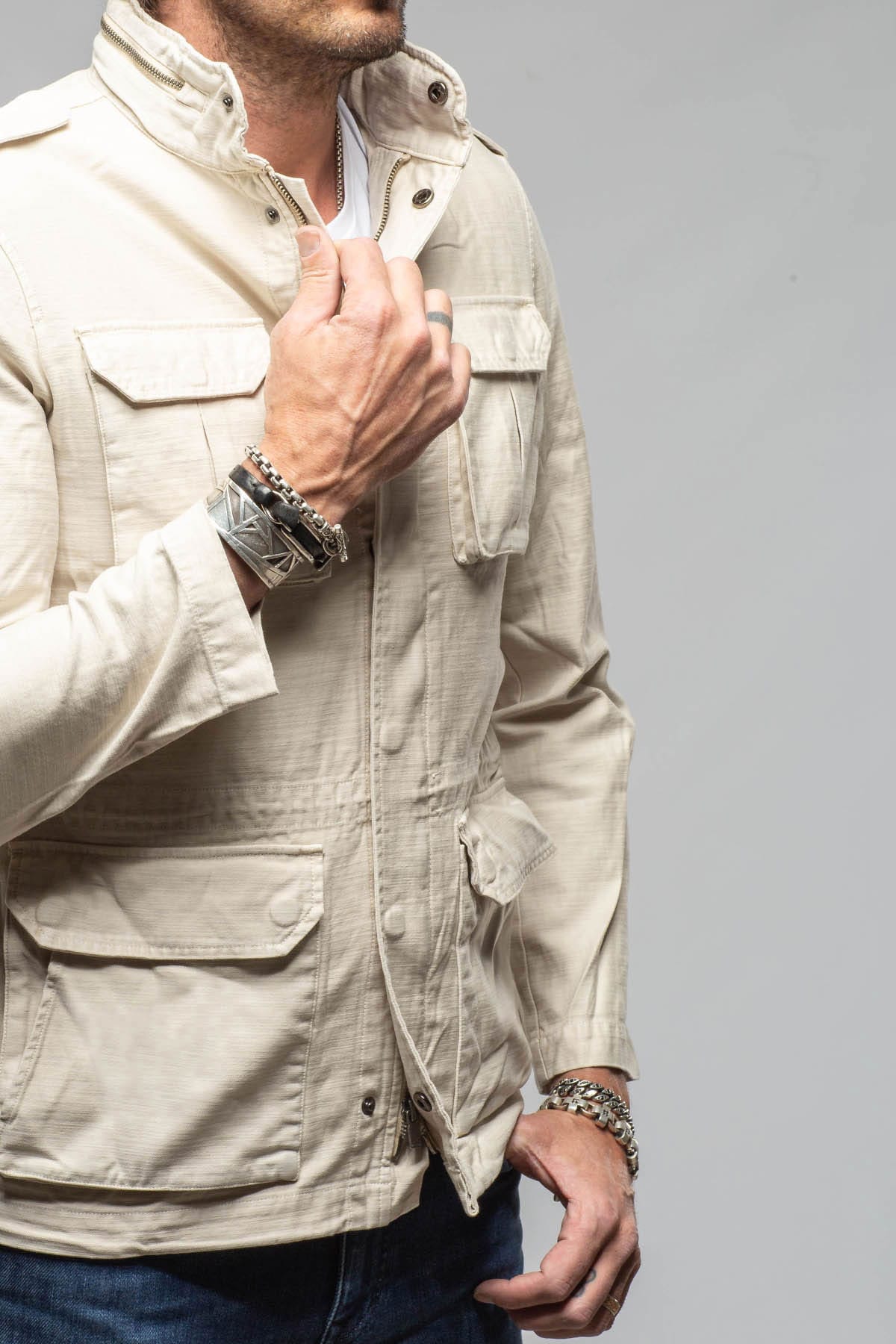 Savu Linen Jacket In Khaki - AXEL'S