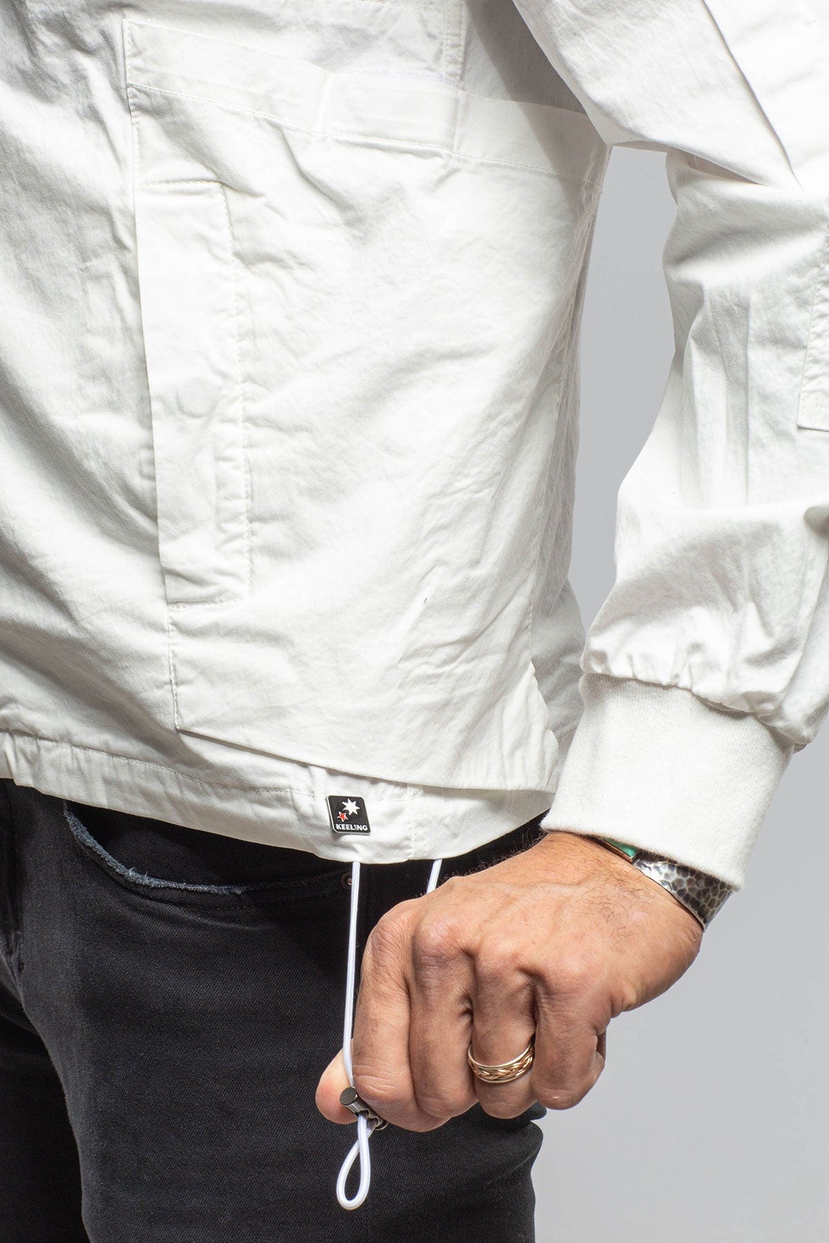 Tavalu Utility Jacket In White - AXEL'S