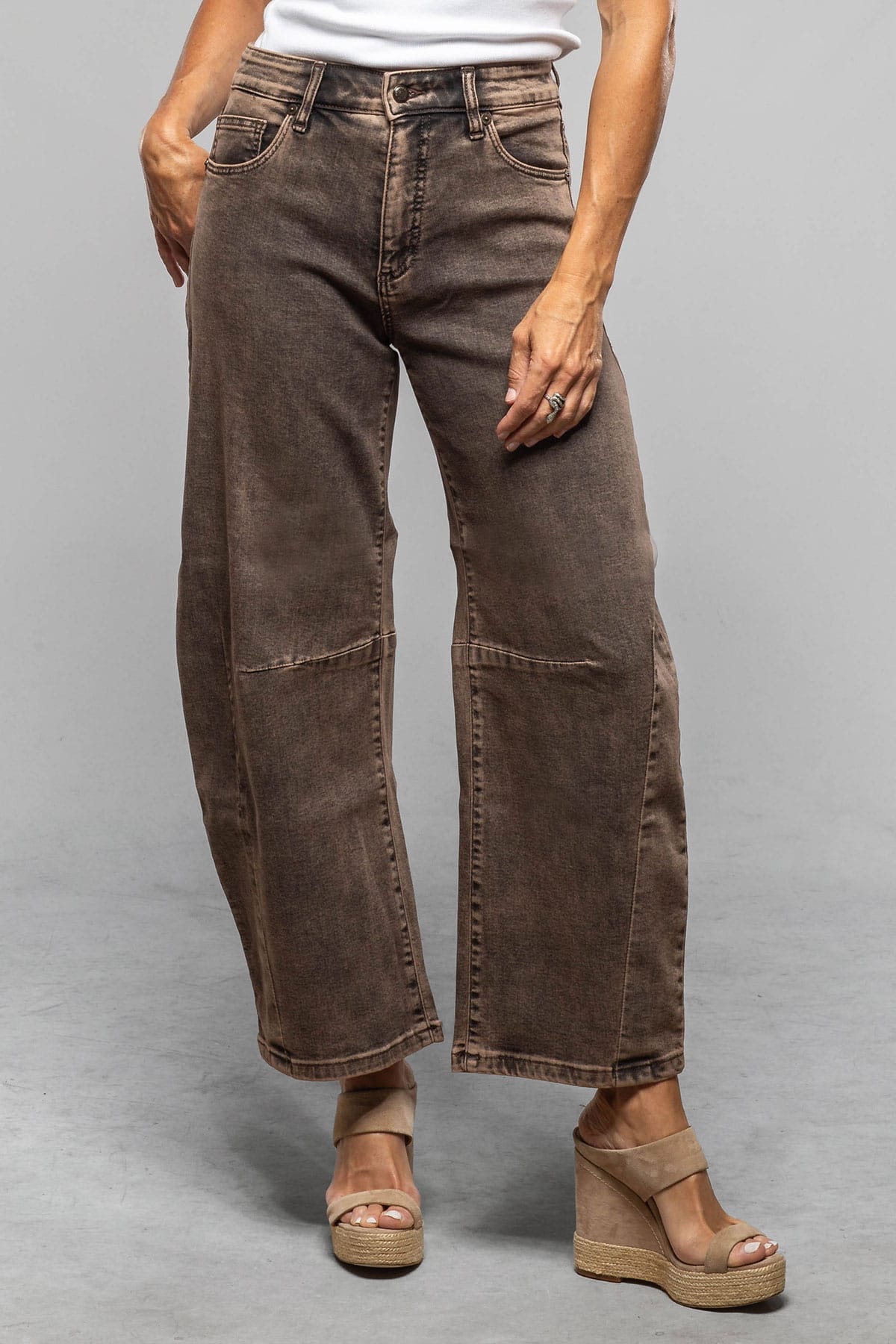 Mac Jeans MAC Dakota Barrel In Brown Crinkle Wash Ladies - Pants - Jeans