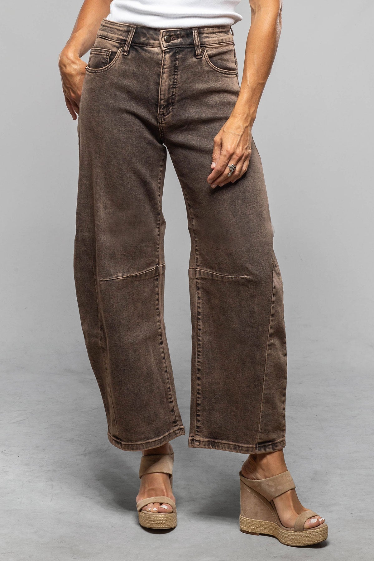 MAC Dakota Barrel In Brown Crinkle Wash - AXEL'S