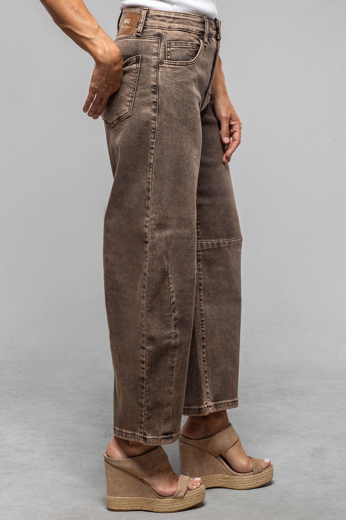 MAC Dakota Barrel In Brown Crinkle Wash - AXEL'S