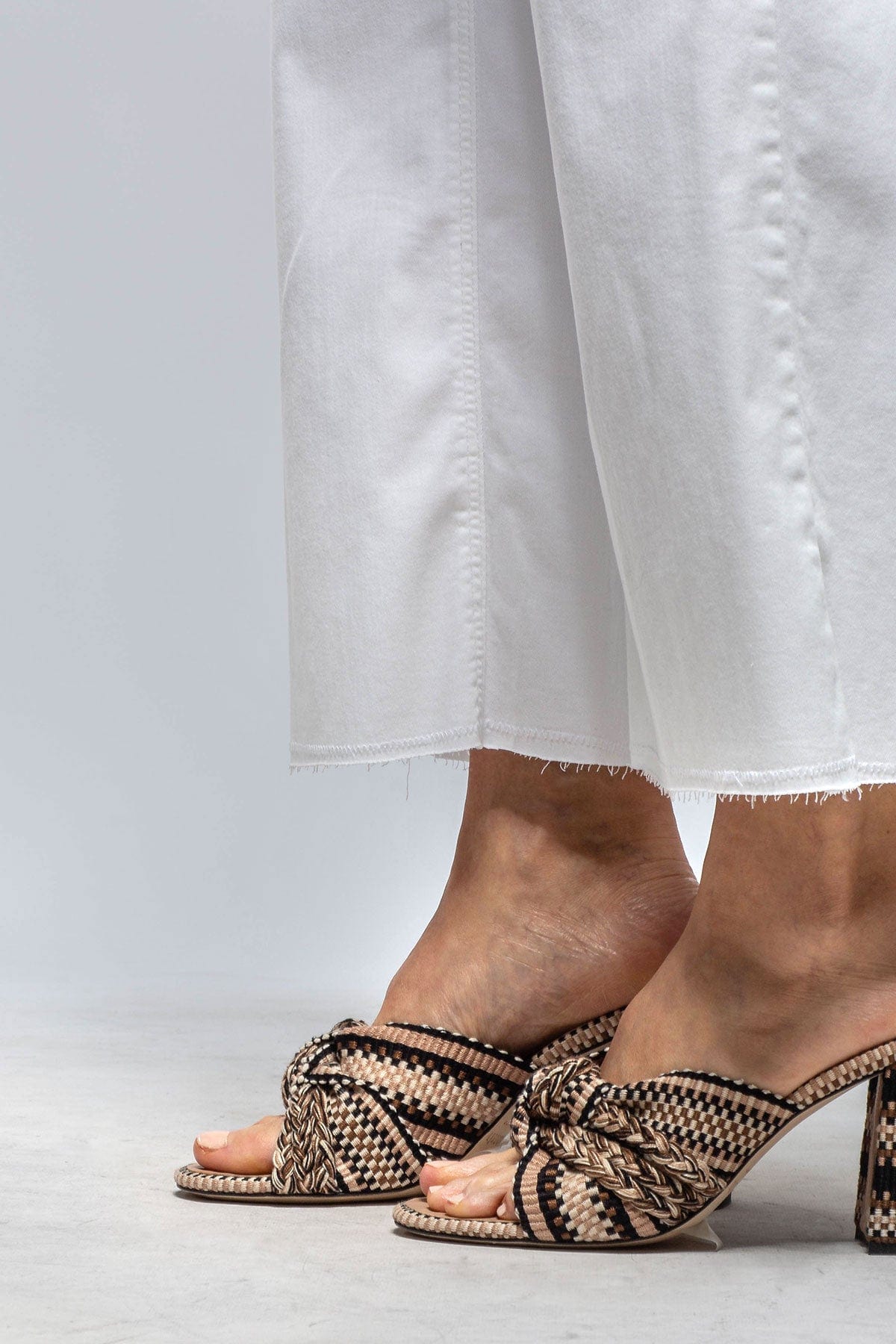 MAC Dream Cropped Wide in White Denim - AXEL'S