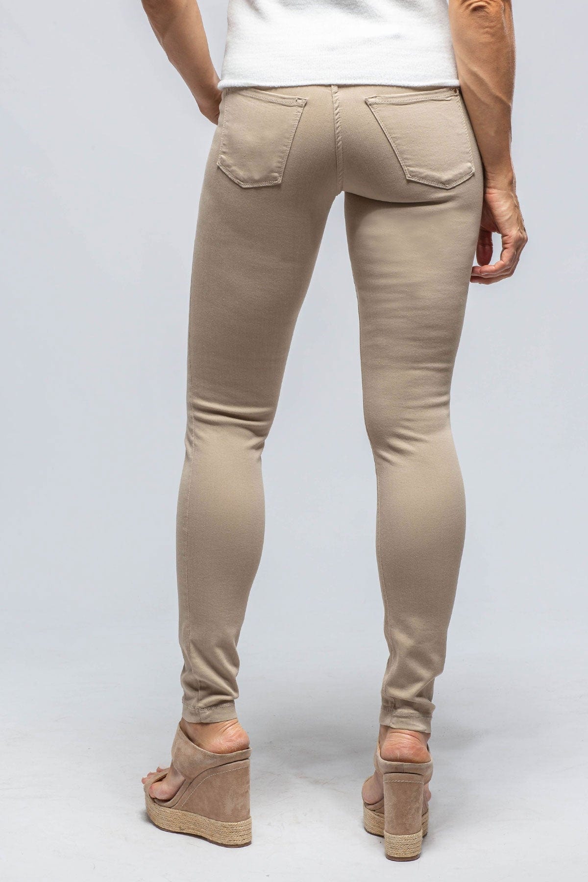 MAC Dream Skinny in Sand - AXEL'S