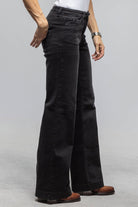 MAC Dream Wide Authentic In Commercial Black - AXEL'S