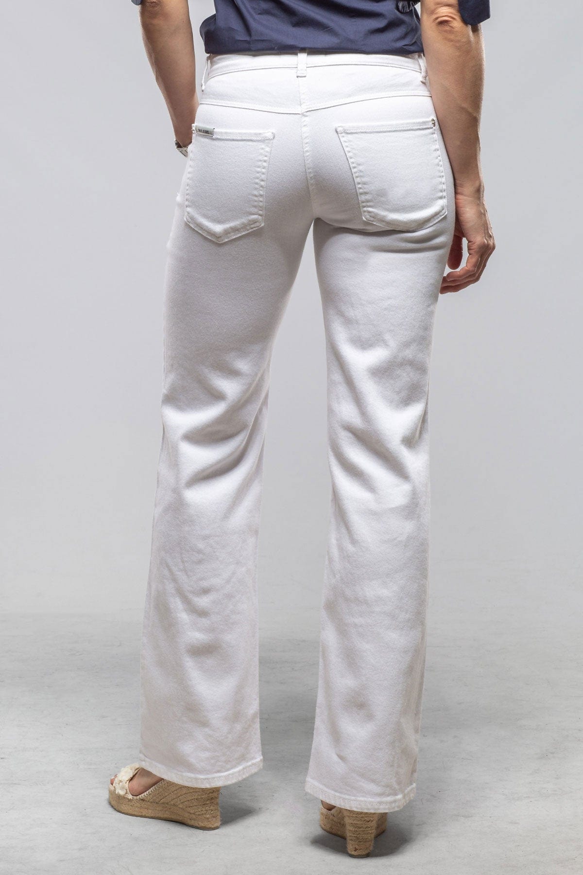 MAC Flow Wide In White Denim - AXEL'S