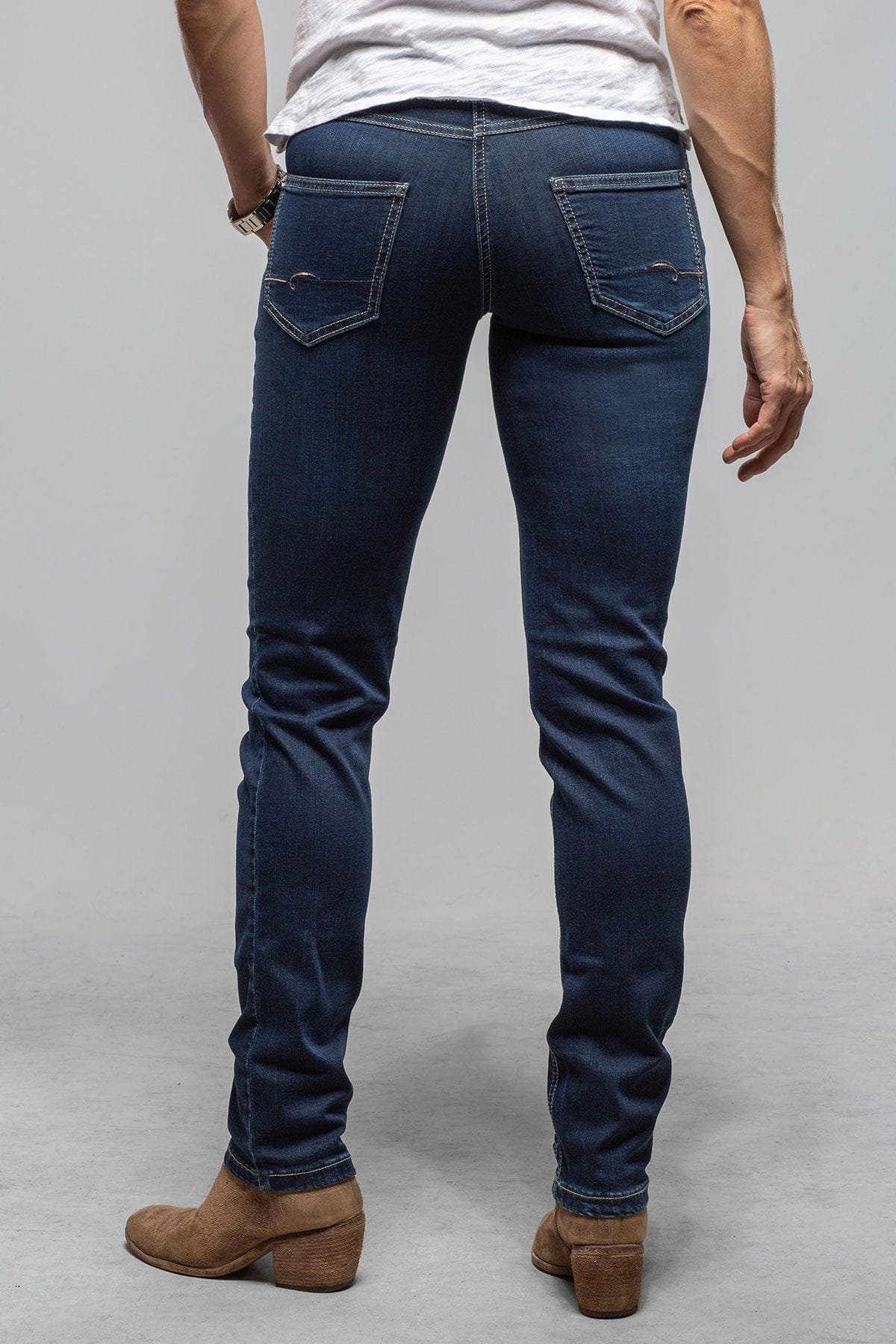 Mac Jeans MAC Melanie Perfect Fit Forever Denim In New Basic Wash Ladies - Pants - Jeans