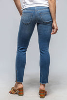 MAC Rich Slim Chic In Authentic Indigo - AXEL'S