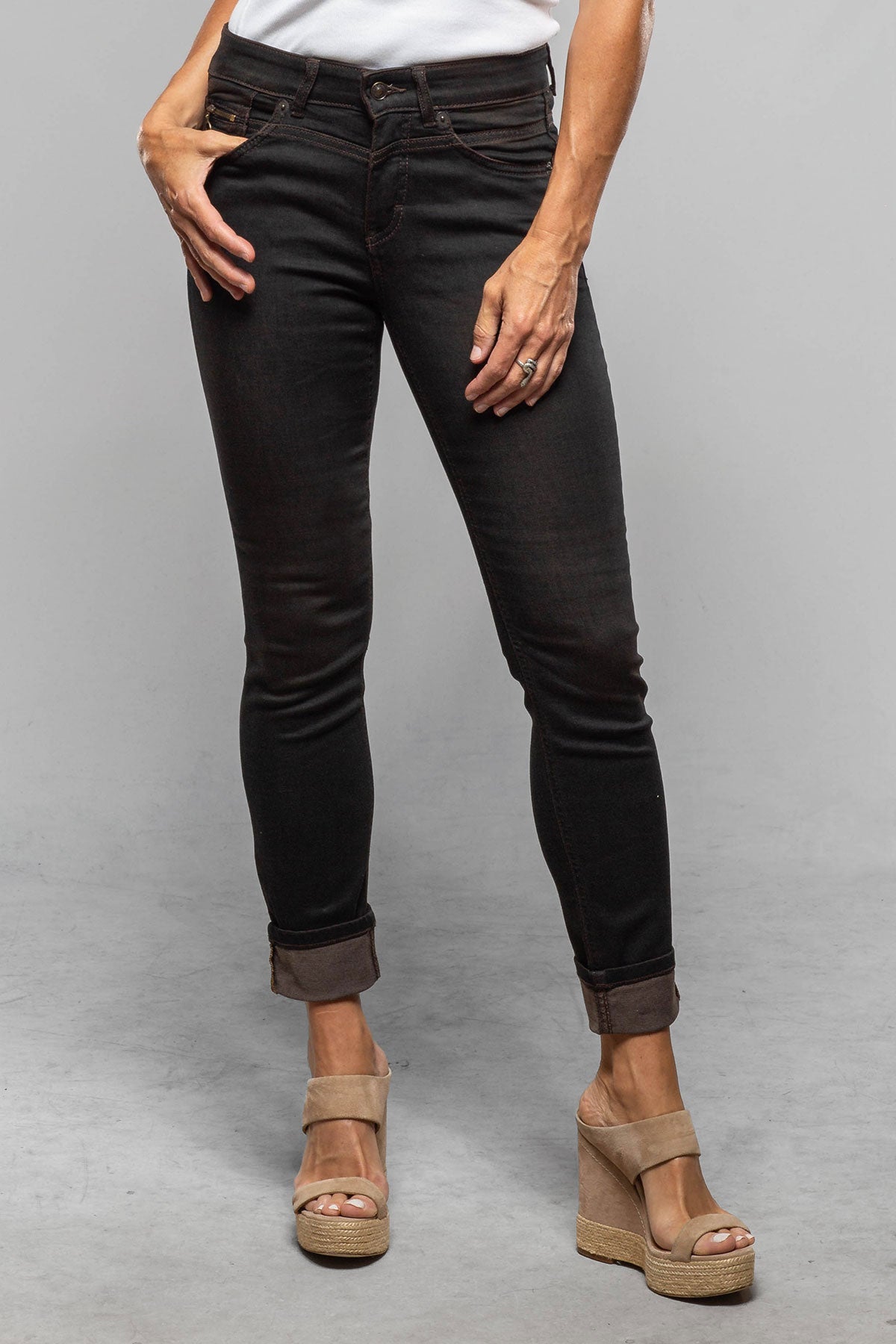 MAC Rich Slim In Soft Black Brown - AXEL'S