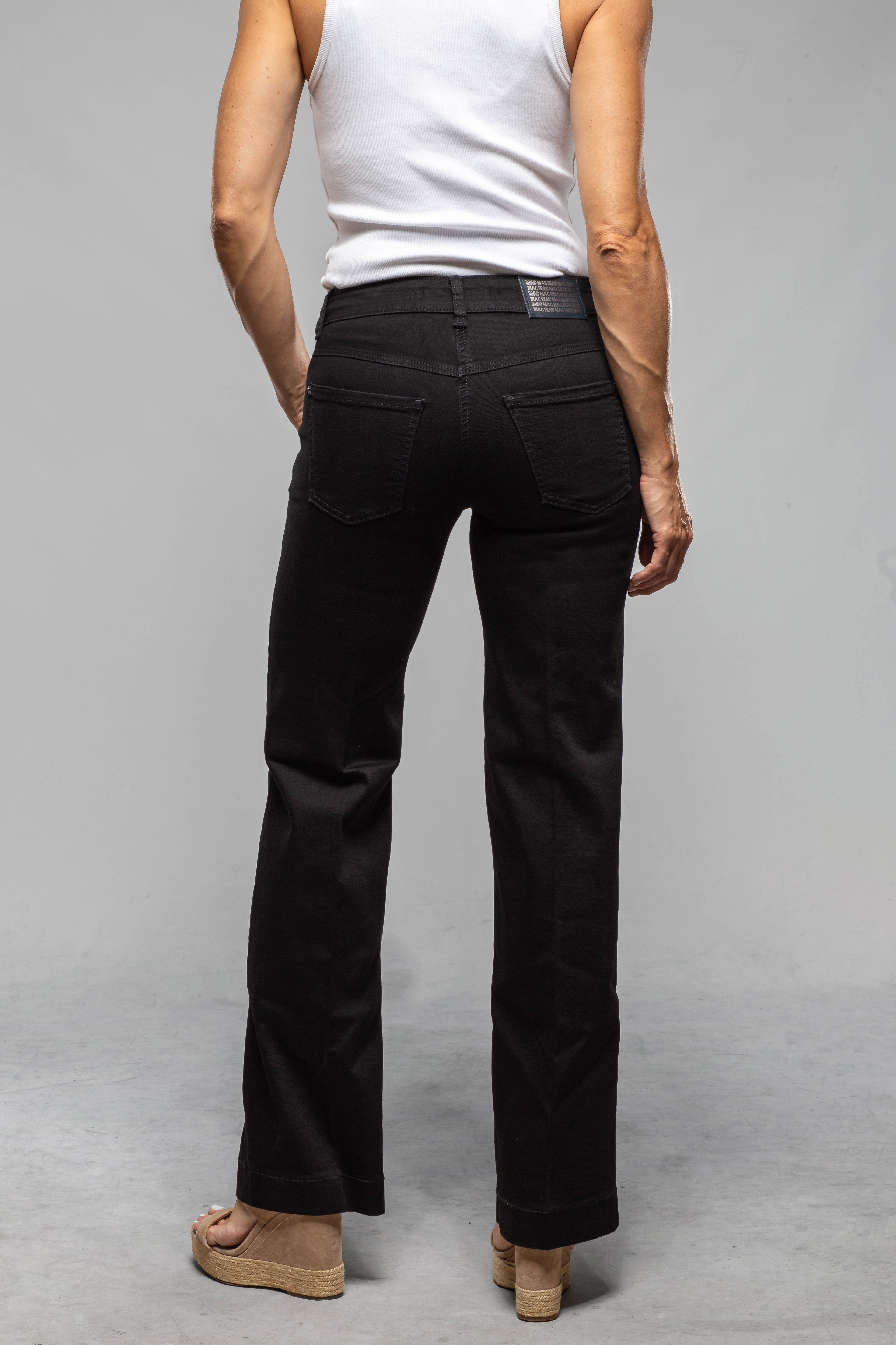 MAC Wide Authentic Stretch Denim In Black - AXEL'S