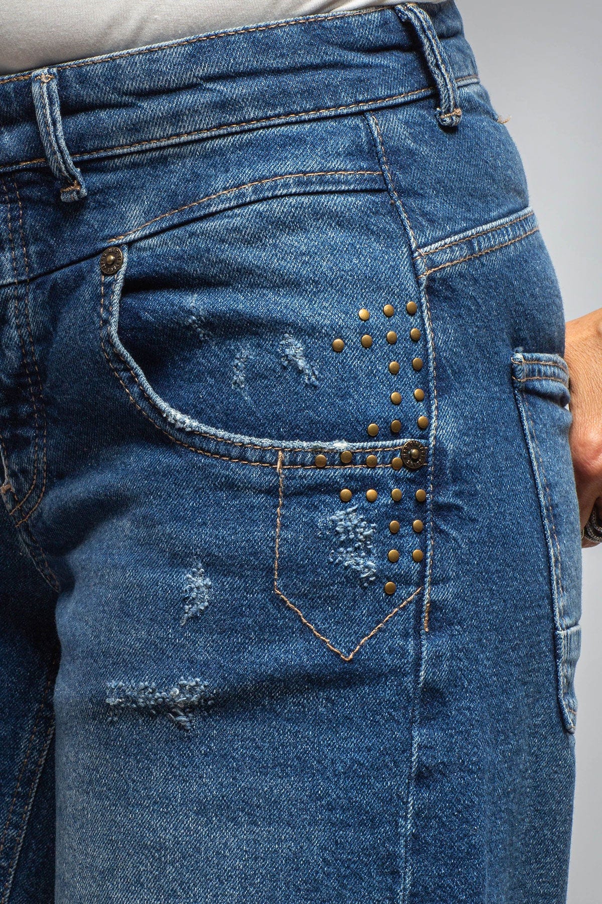 MAC Nevada Saloon Rigid Wide Denim In Distressed Blue - AXEL'S