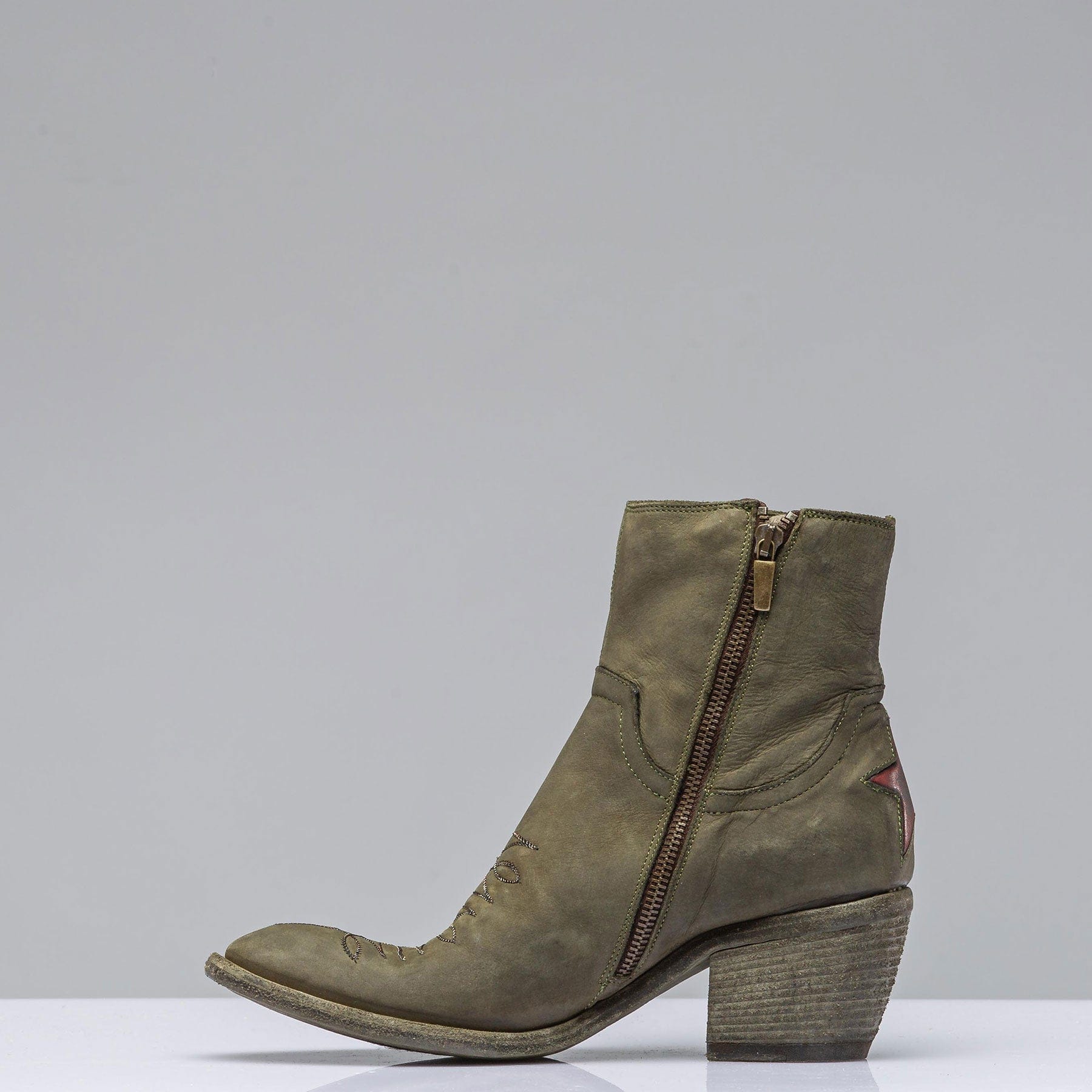 Agave Moss Boot W/ Burgundy Heel Star - AXEL'S