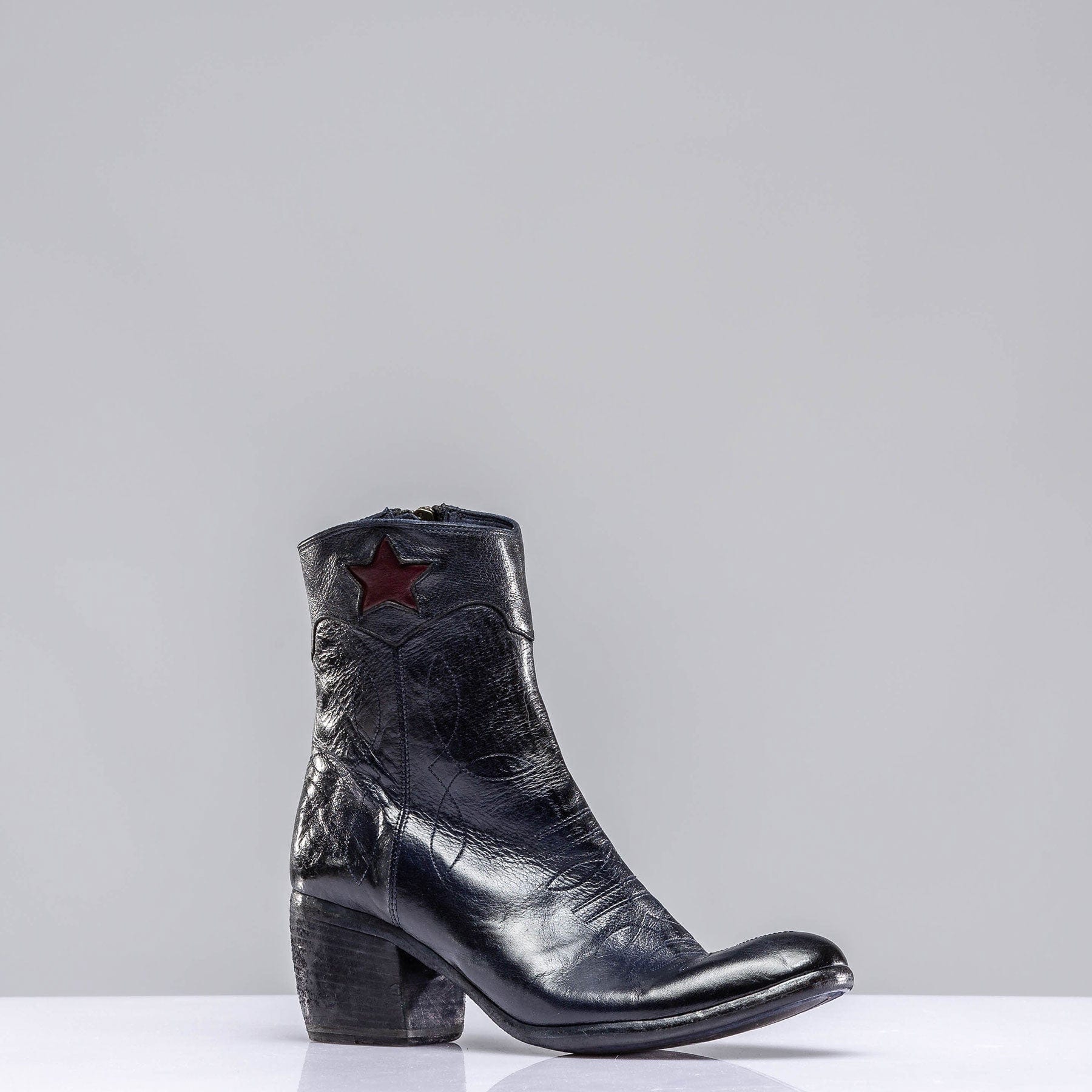 Stella Navy Boot W/ Red Star - AXEL'S
