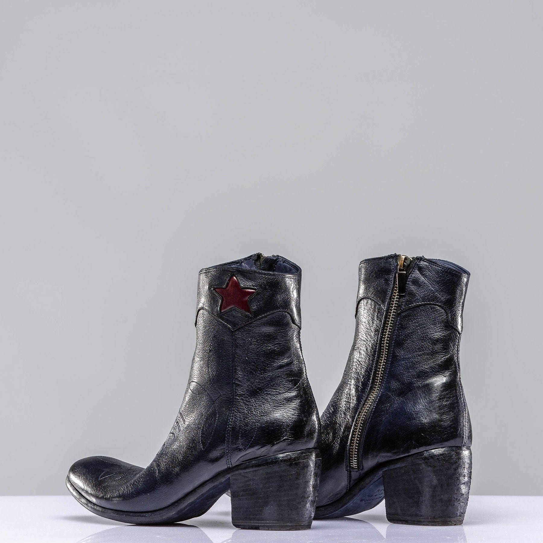 Stella Navy Boot W/ Red Star - AXEL'S