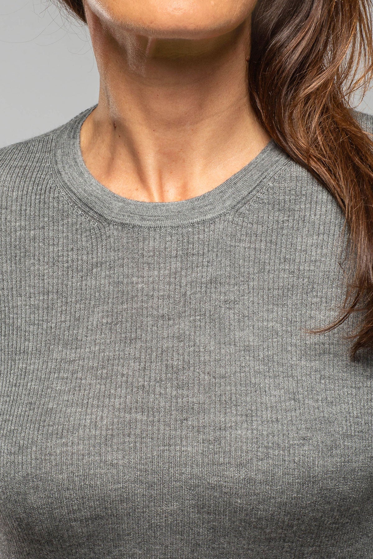 Patsy Cashmere Silk Crew Neck Top In Charcoal - AXEL'S