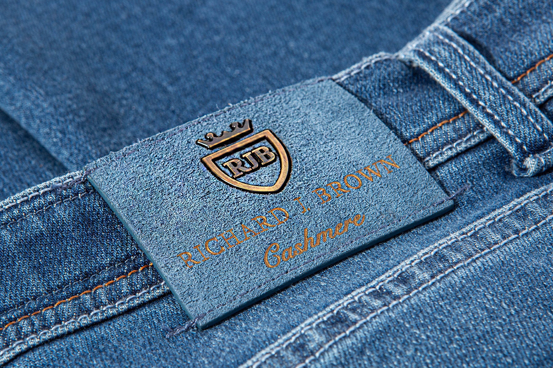 Athens Cashmere Denim 5-Pocket In Light Wash - AXEL'S