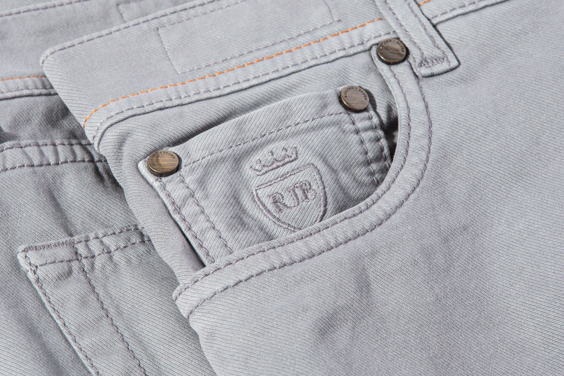Lawrence Washed Cashmere 5-Pocket In Grey - AXEL'S
