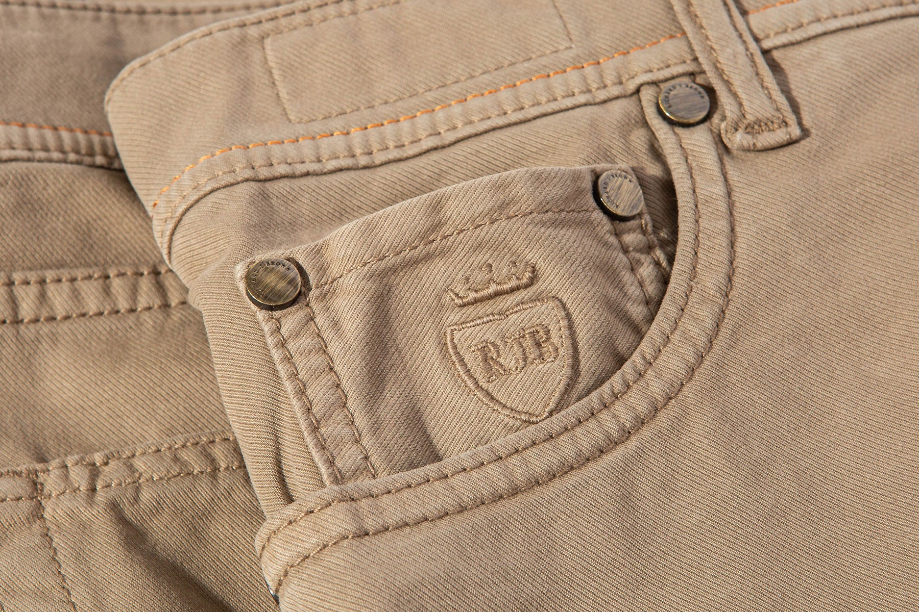 Lawrence Washed Cashmere 5-Pocket In Tortora - AXEL'S